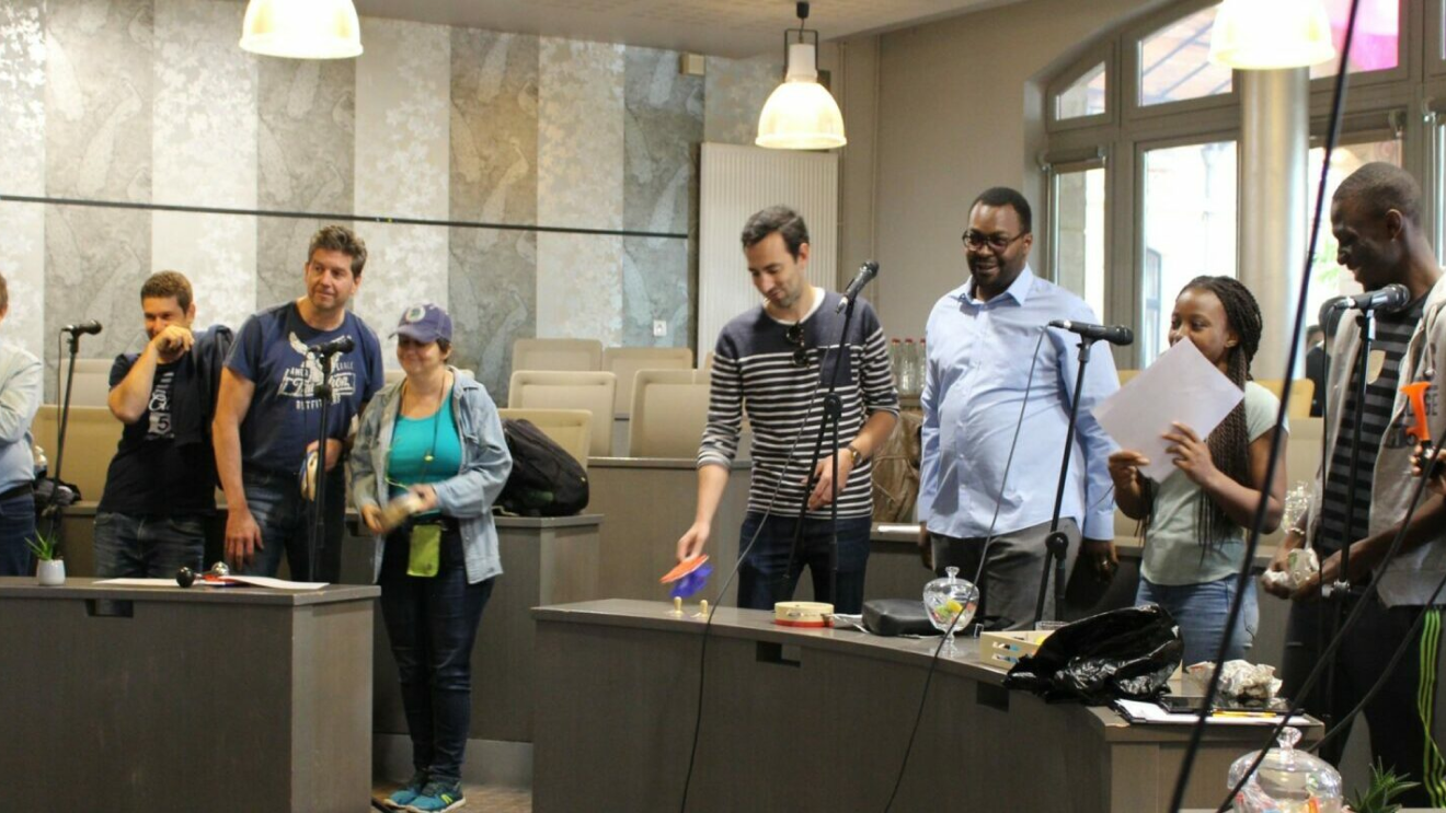 Cabin/Igloo Building